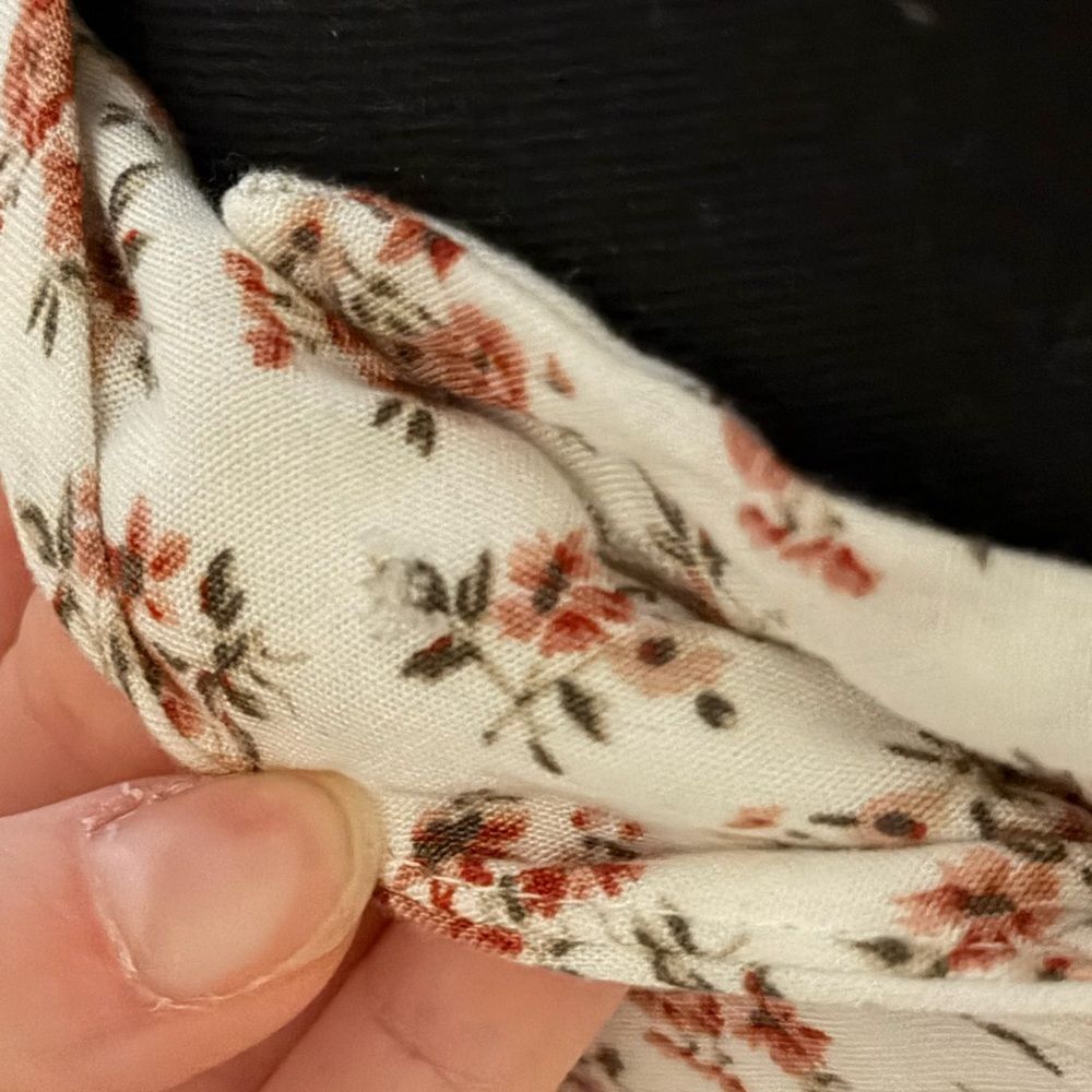 Hollister Ultra-High Rise Mini Floral Skirt - Picture 3 of 4